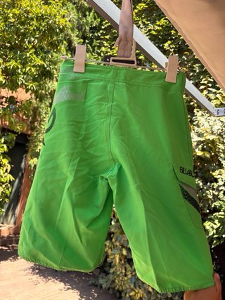 Bañador Billabong verde letras negras 12 años