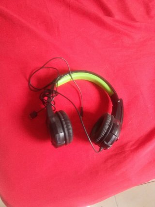 Auriculares Gaming Negros y Verdes