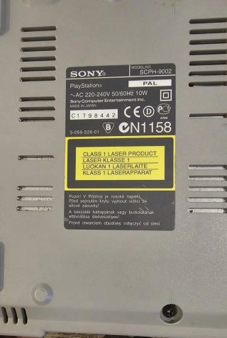 PlayStation 1 + 4 Juegos