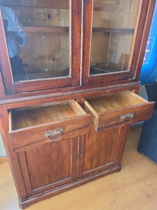 Mueble vitrina antiguo madera y cristal