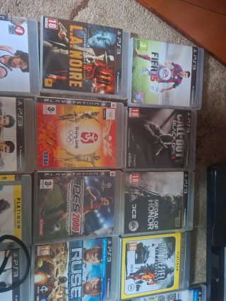 PS3 + 3 Mandos + 18 Juegos Originales