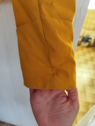 Abrigo acolchado Only mostaza talla XS