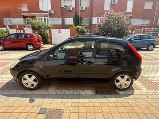 🚗 Ford Fiesta 1.6 (100cv) | 3 Puertas | Negro