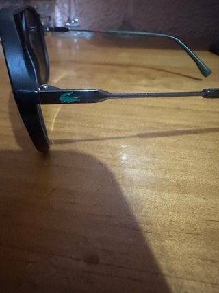Gafas de sol Lacoste negras y grises