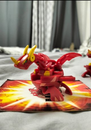 Bakugan Neo Dragonoid B2 Pyrus