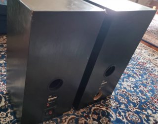 Altavoces JBL LX44