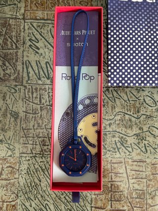 Swatch ap royal pop