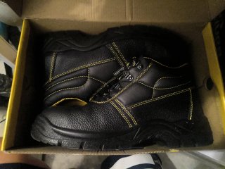 Botas de trabajo Bee work. amarillas