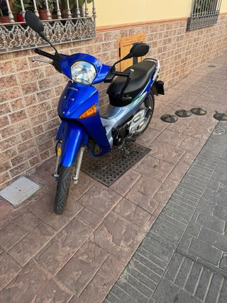 Honda Innova 125cc Azul - Como Nueva