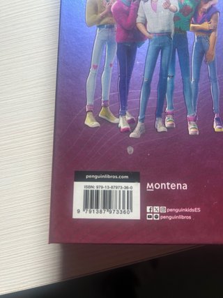 Libro K-Pop Demon Hunters: La Novela Oficial