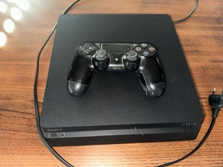 Consola PS4 Negra + 2 Mandos + Juegos