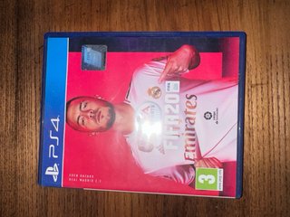 Consola PS4 Negra + 2 Mandos + Juegos