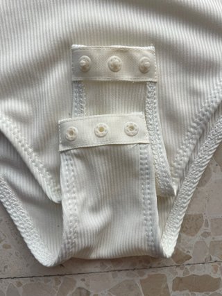Body Shein blanco escote cuadrado