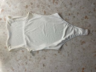 Body Shein blanco escote cuadrado