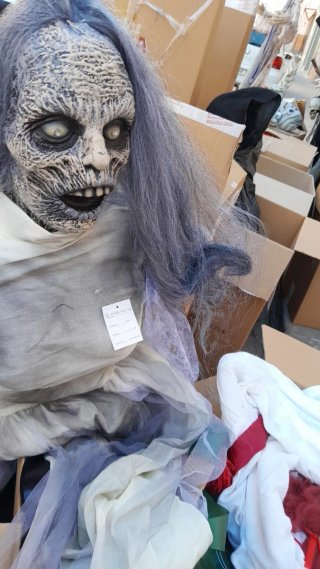 Calavera Gigante Halloween venta de muñecos.