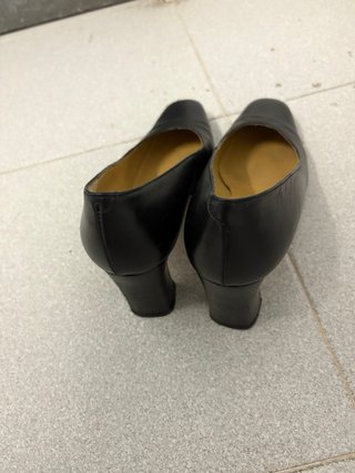 Zapatos de tacón negros Poretta