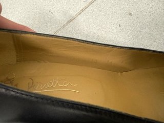 Zapatos de tacón negros Poretta