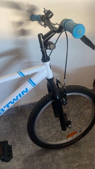 Bicicleta BMX Btwin Blanca