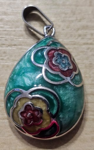 Juego pendientes y colgante verde floral