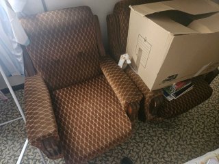 Sofá cama y 2 sillones individuales