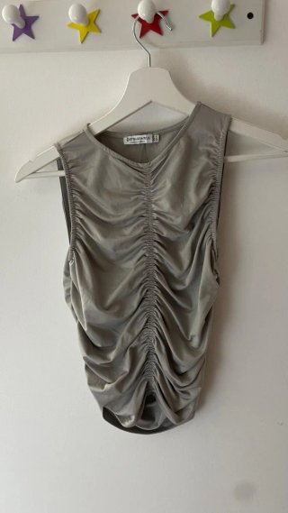Top Stradivarius gris fruncido Talla S