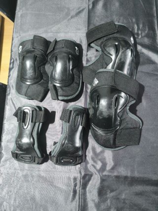 Patines Rollerblade T40-41 + Kit Protección+ Bolsa