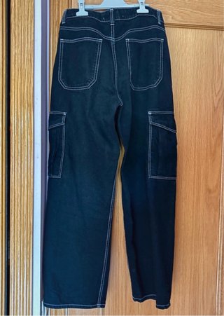 Pantalones vaqueros negros estilo cargo