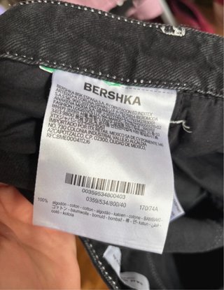 Pantalones vaqueros negros estilo cargo
