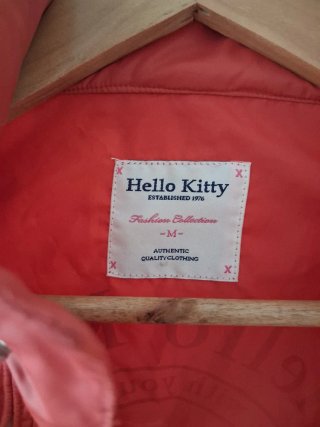 Hello Kitty.Chaqueta M Rojo naranja y lámpara led