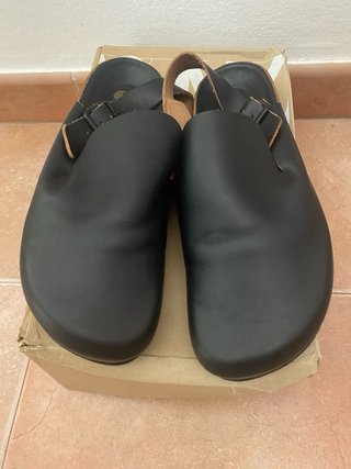 Zuecos negros de cuero para hombre Nuevos