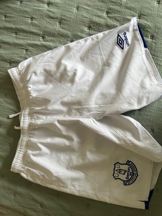 Camiseta y pantalón corto fútbol Umbro del everton