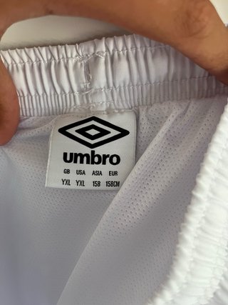 Camiseta y pantalón corto fútbol Umbro del everton