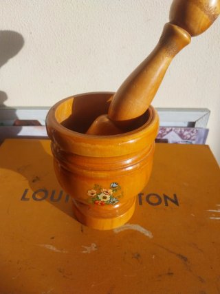 Pestello e Mortaio in Legno Decorato