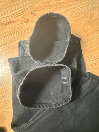 Pantalòn vaquero mom fit negro. Talla 42. Bershka.