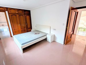 Chalet independiente para reformar | 400 m2