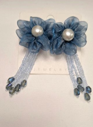 Pendientes flor azul con perla y cuentas
