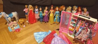 Set Principesse Disney Barbie, Armadio per vestiti e animali