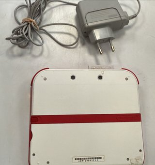 CONSOLA NINTENDO 2DS BLANCA + SUPER MARIO MAKER CA
