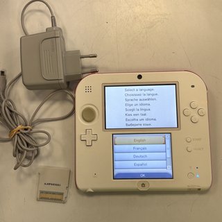 CONSOLA NINTENDO 2DS BLANCA + SUPER MARIO MAKER CA