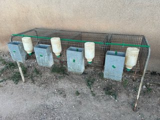 Jaulas para conejos.