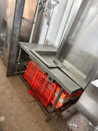 Mesa de acero inoxidable con baño maría