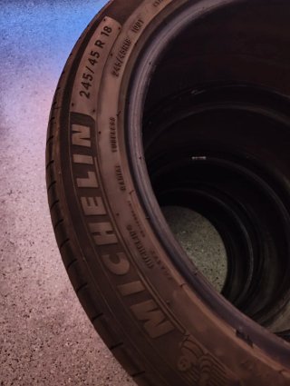 4 Neumáticos Michelin Primacy 245/45R18
