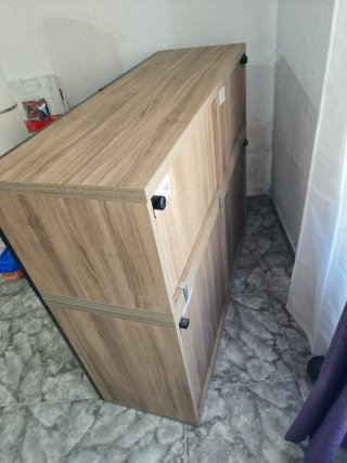 Armario comedor Ikea cristal y madera
