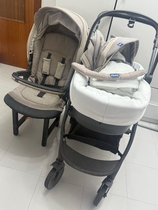 Capazo y Silla de Paseo Chicco