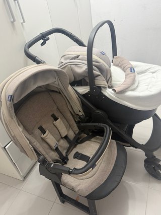 Capazo y Silla de Paseo Chicco