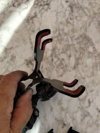 Soporte Móvil Moto Abrazadera Negra
