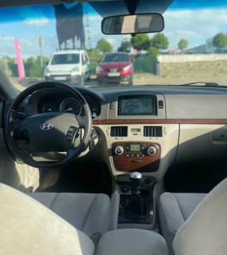 Hyundai Sonata 2010
