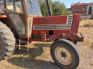Tractor agrícola