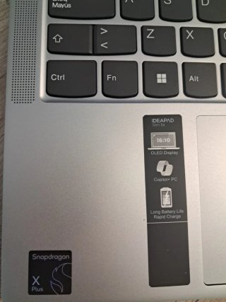 Lenovo IdeaPad Slim 5X OLED Snapdragon X Plus 32gb