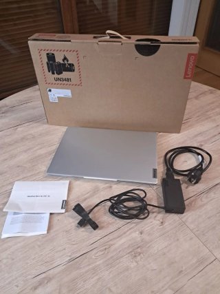 Lenovo IdeaPad Slim 5X OLED Snapdragon X Plus 32gb